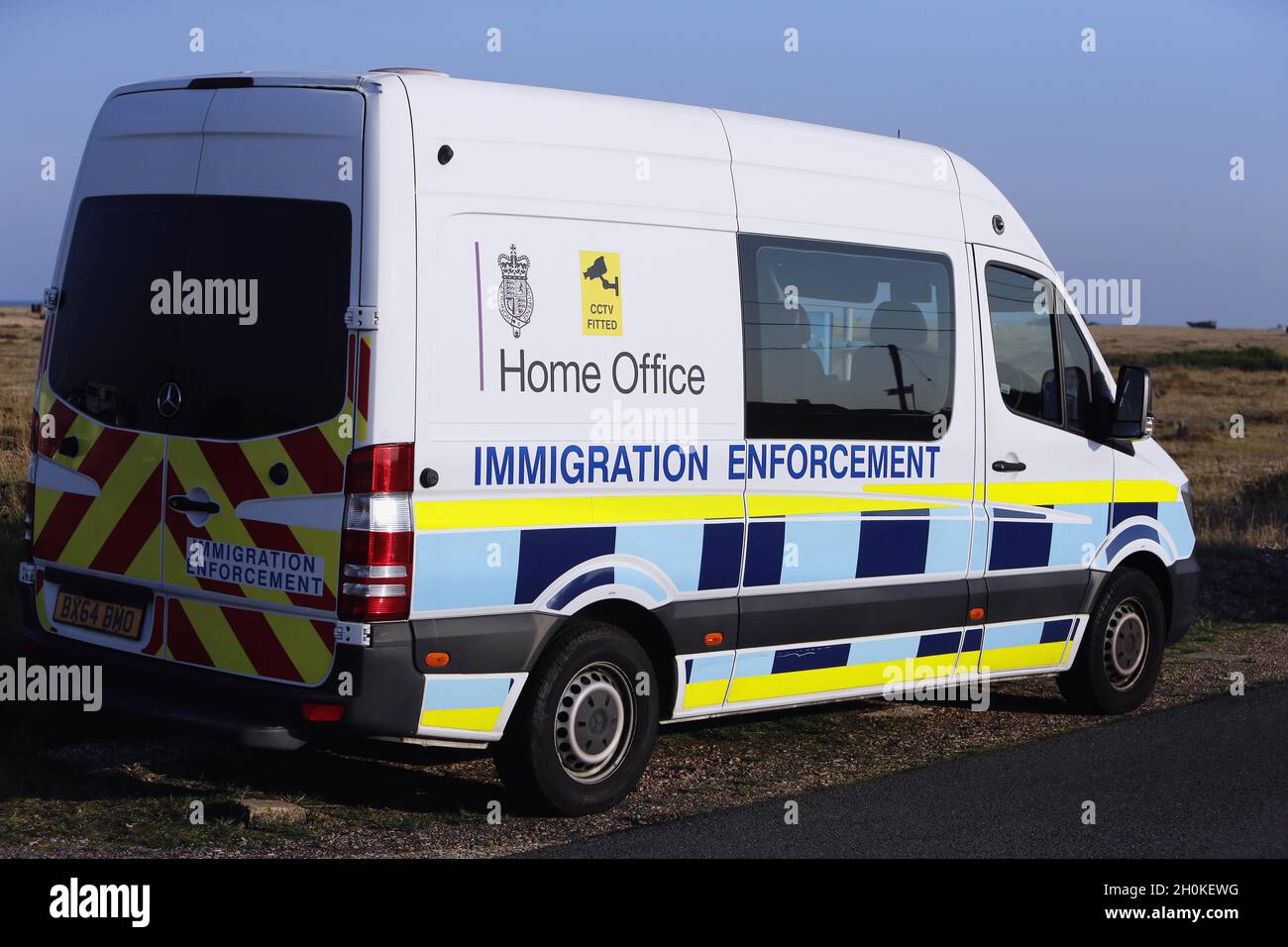 Angleterre, Kent, Dungeness, Home Office Immigration Enforcement van. Banque D'Images