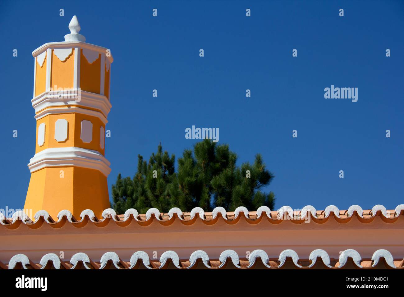 Incroyable Chimney Monchique détaillé.Ces cheminées sont très grandes et typiques de Monchique et prennent beaucoup de mois à construire et sont très chers. Banque D'Images