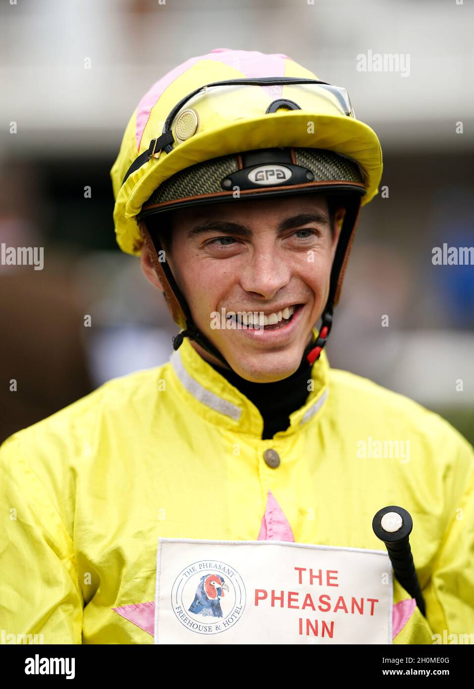 Jockey James Doyle avant le dépôt du Casino Unibet 10 Obtenez 40 mises Novice bonus à l'hippodrome de Kempton Park, Surrey.Date de la photo: Mercredi 13 octobre 2021. Banque D'Images