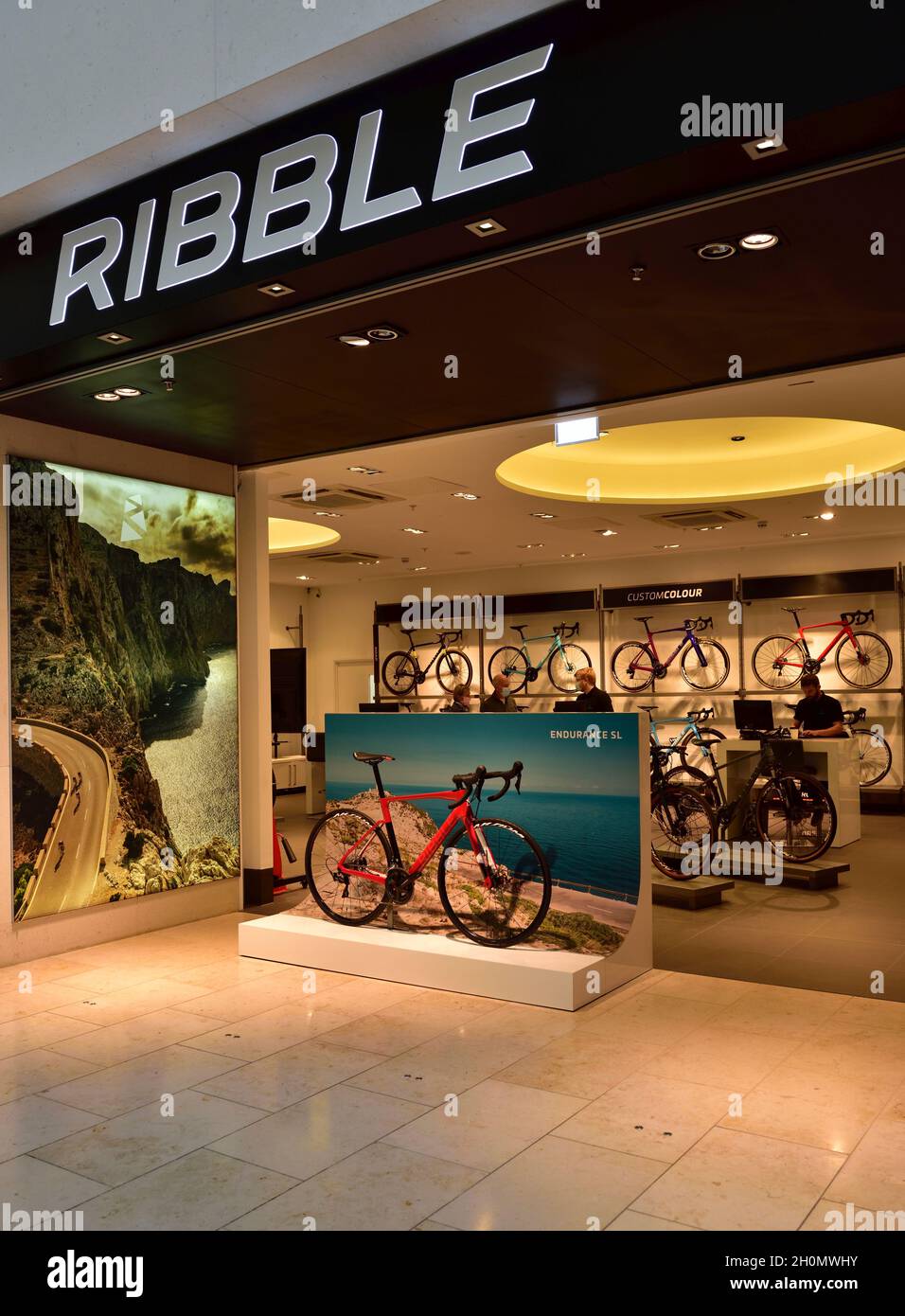 Magasin de vélo Ribble showroom à l'intérieur du centre commercial "Mailbox  Birmingham" Luxury, Royaume-Uni Photo Stock - Alamy