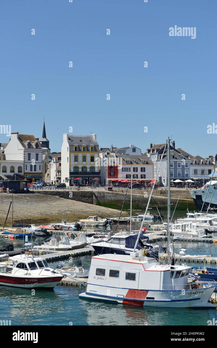 Ile Belle Ile en Mer (au large de la Bretagne, au nord-ouest de la France) : ville du Palais.Vue d'ensemble du port et de la ville Banque D'Images