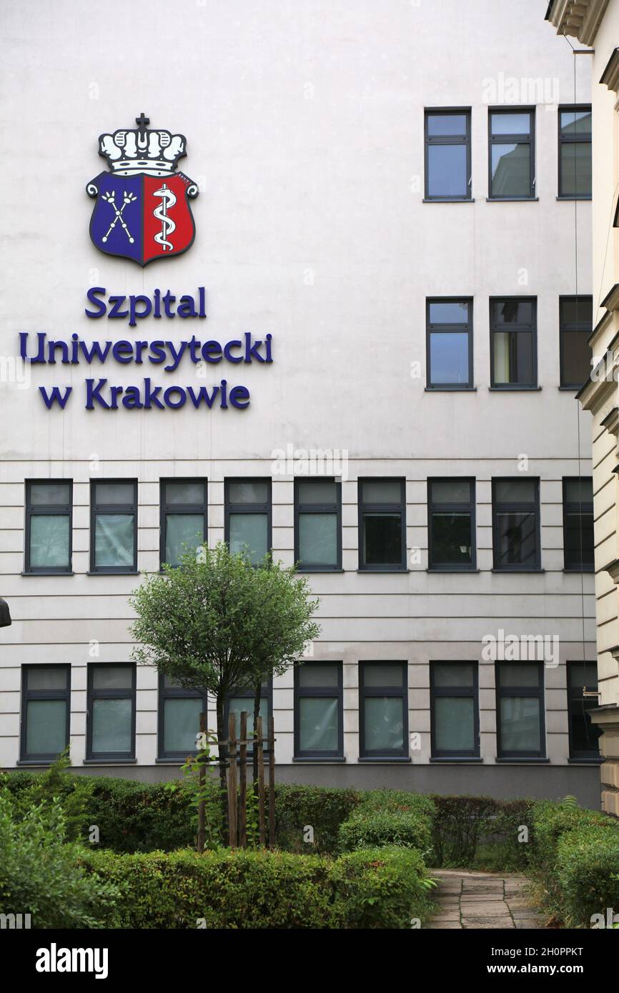 CRACOVIE, POLOGNE - 3 JUILLET 2021 : Hôpital universitaire (Szpital Uniwersytecki) à Cracovie, Pologne. Banque D'Images