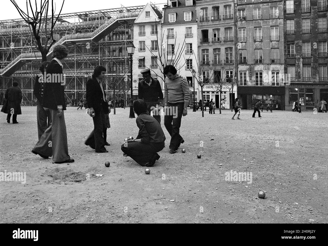 Street Photography, Paris, France, 1977, joueurs de boules. Banque D'Images