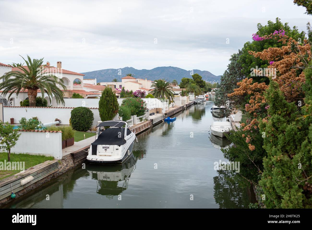 Empuriabrava, Gerona.18 septembre 2021 : Empuriabrava est une entité de population de la municipalité de Castellón de Ampurias, dans le Regio Alto Ampurdán Banque D'Images