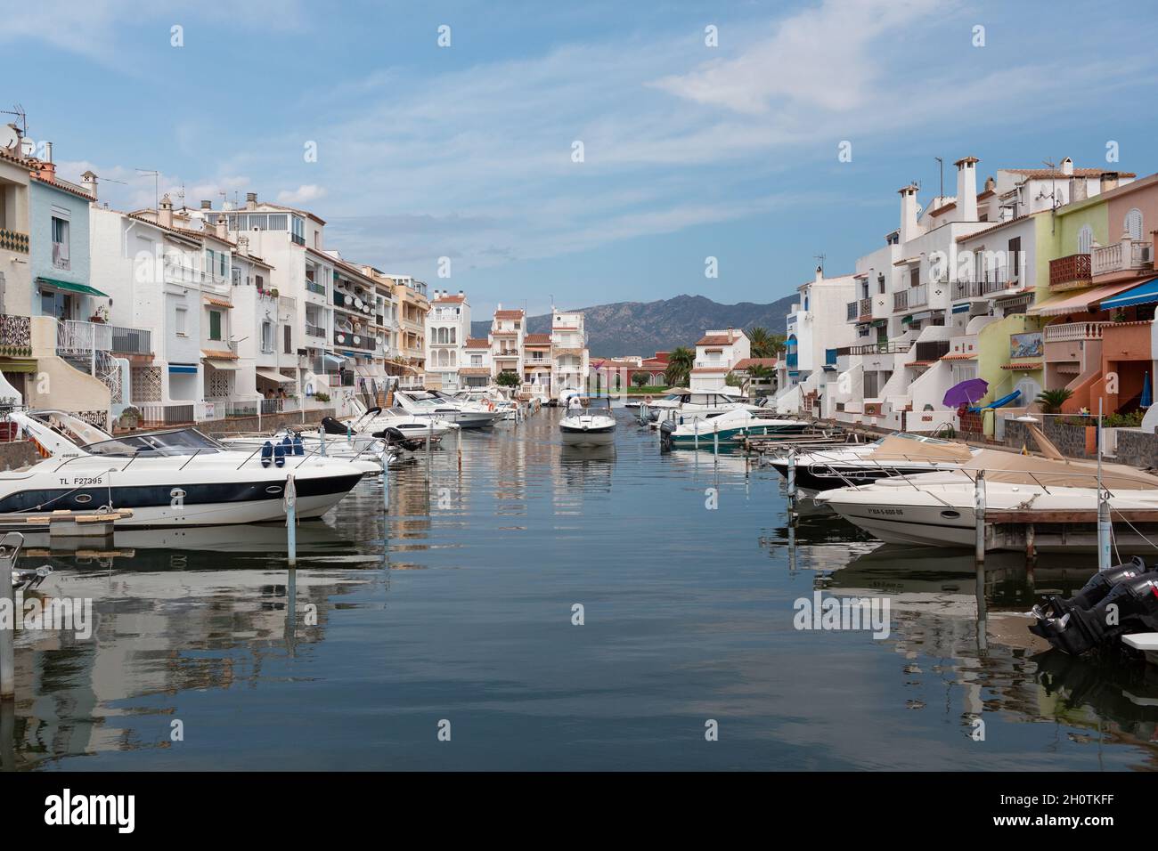 Empuriabrava, Gerona.18 septembre 2021 : Empuriabrava est une entité de population de la municipalité de Castellón de Ampurias, dans le Regio Alto Ampurdán Banque D'Images