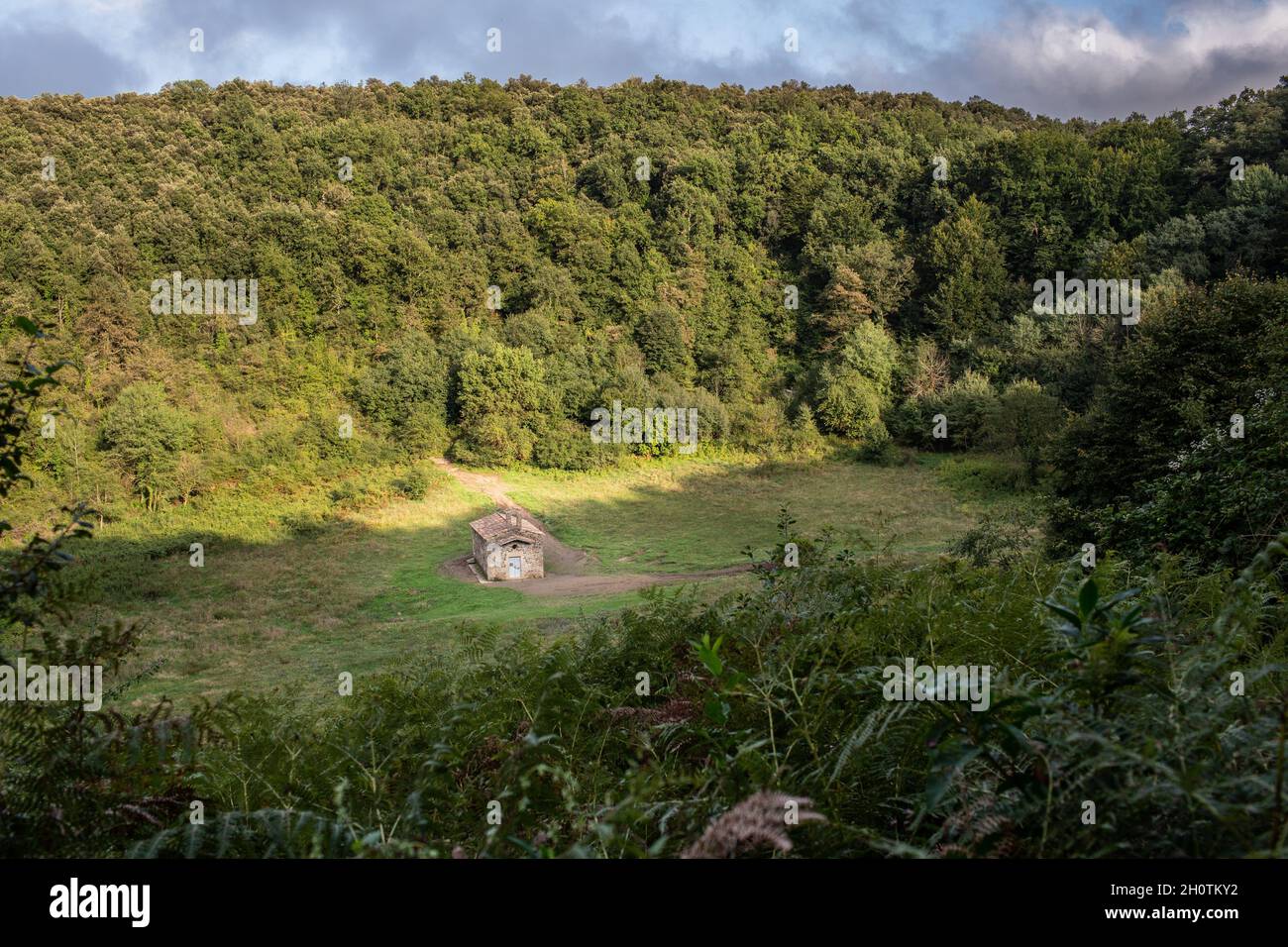 Olot, Gerona.17 septembre 2021 : Volcán de Santa Margarita est un ancien volcan de la région volcanique d'Olot, dans la municipalité de Santa Pau (la Banque D'Images