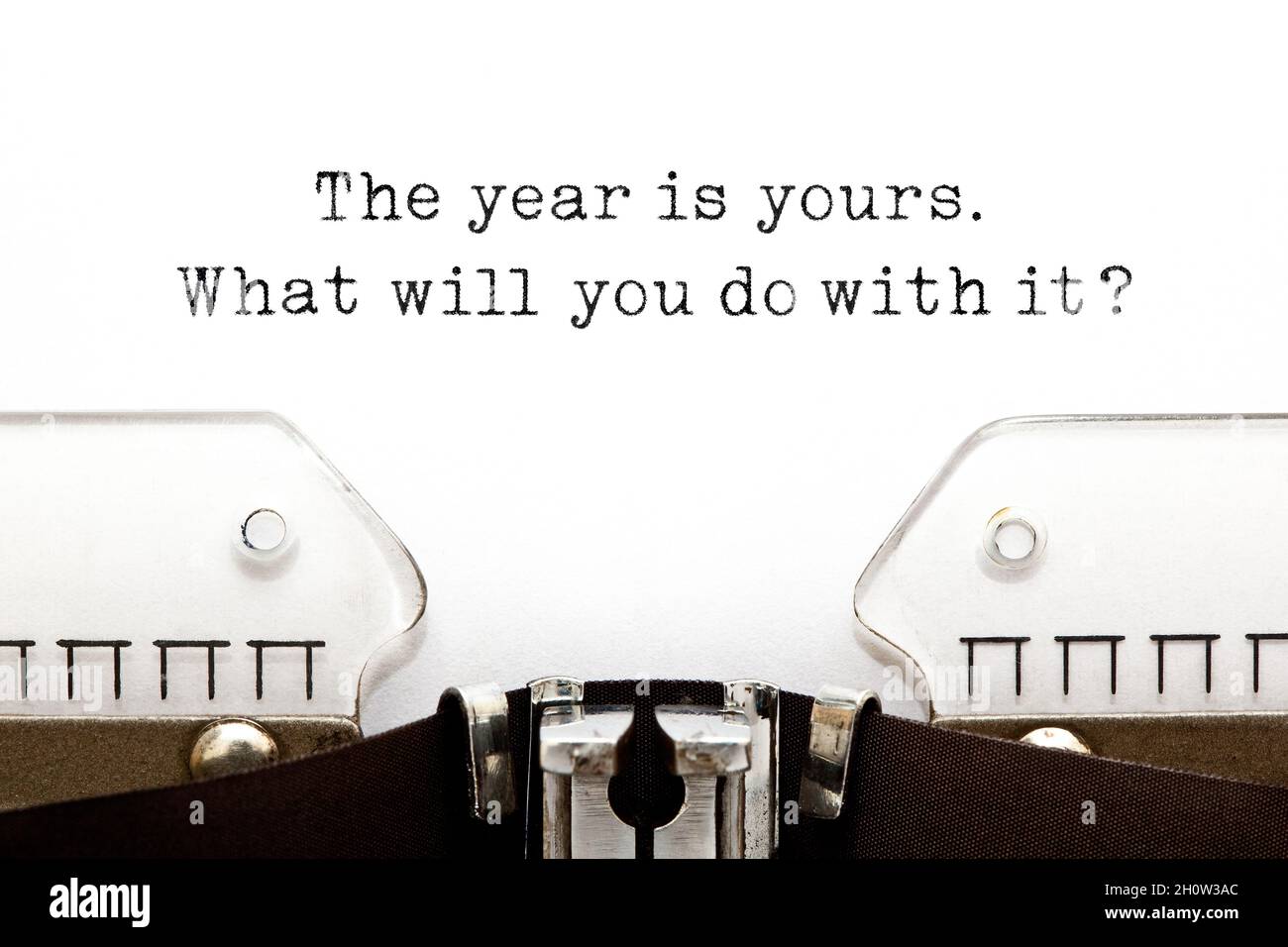 Citation inspirante l'année est à vous.Que faites-vous avec elle ?dactylographiée sur une ancienne machine à écrire. Banque D'Images