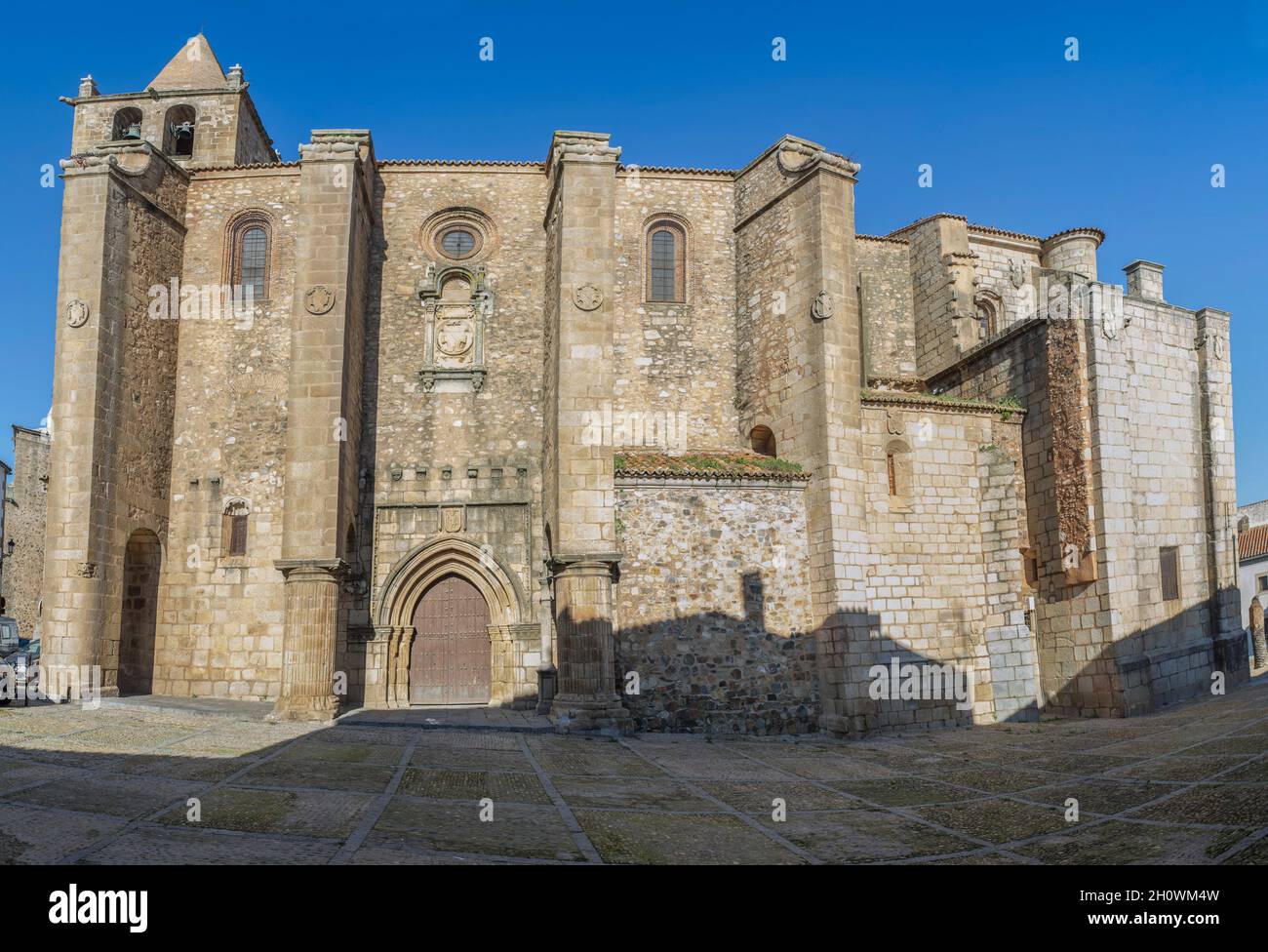 Église de Santiago, site de l'ordre militaire des Chevaliers de Santiago.Caceres, Estrémadure, Espagne Banque D'Images