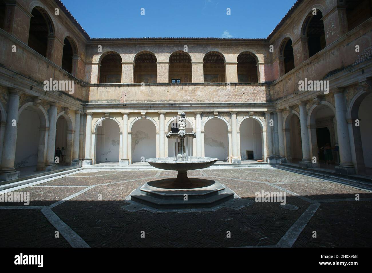 Le Certosa di Padula est un monastère de la province de Salerne, en Campanie, en Italie Banque D'Images