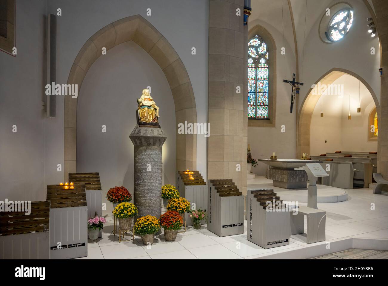 Deutschland, Nordrhein-Westfalen, Bochum-Stiepel, Zisterzienserkloster Stiepel, Klosterkirche St. Marien Banque D'Images