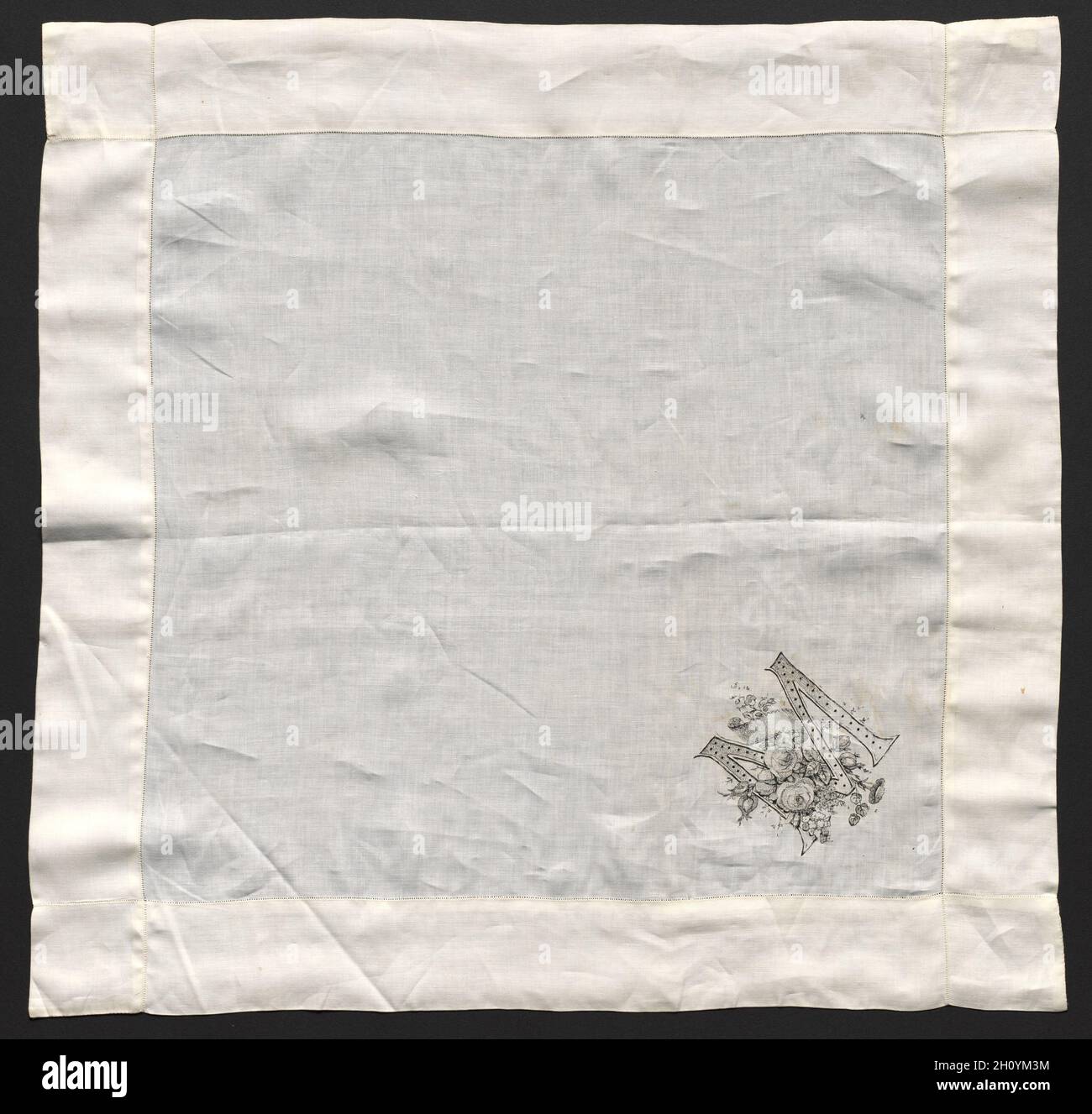 Mouchoir brodé, 19e siècle. L'Espagne, Teneriffe, 19e siècle. Broderie : lin ; moyenne : 48,9 x 47,4 cm (19 1/4 x 18 11/16 po.). Banque D'Images