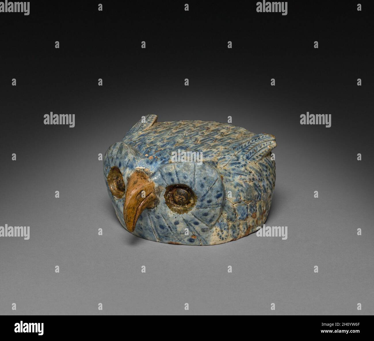 Owl (tête), 1540. Le sud de l'Allemagne, 16ème siècle. La Faïence ; total : 25,9 cm (10 3/16 po.). Banque D'Images