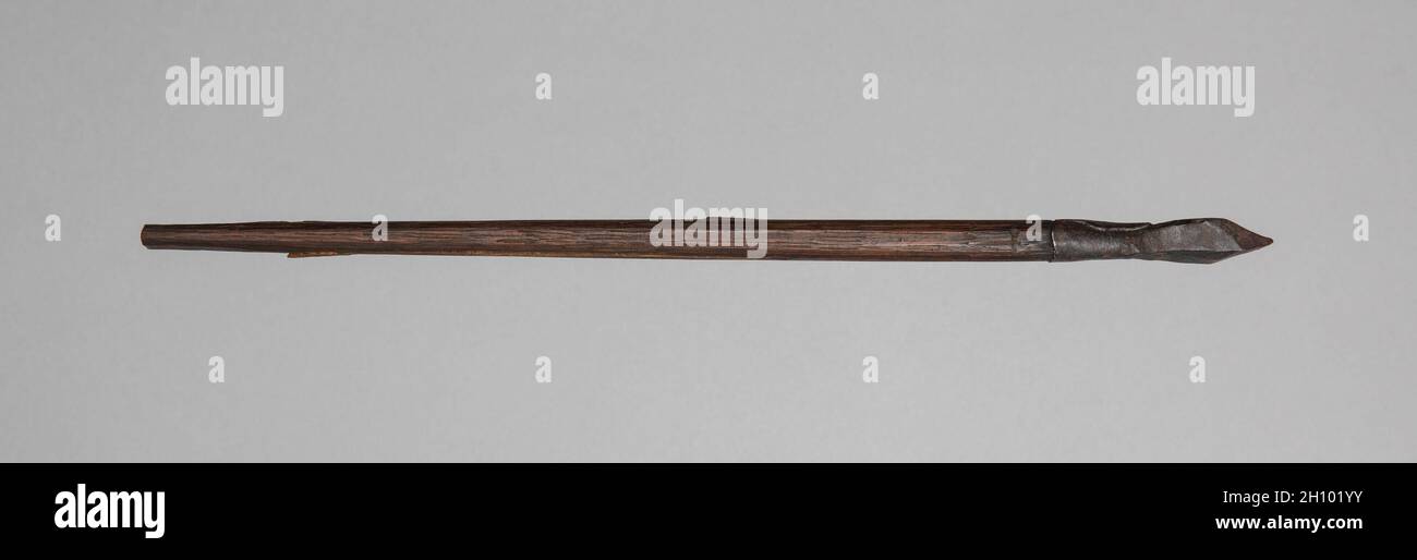 La vis d'arbalète, 1500s-1600s. Allemagne, 16ème-17ème siècle. Bois, cuir, acier ; moyenne : 37,2 cm (14 5/8 in.). Banque D'Images