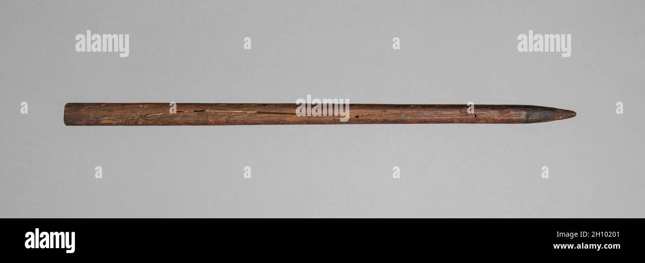 La vis d'arbalète, 1500s-1600s. Allemagne, 16ème-17ème siècle. Bois, cuir, acier ; moyenne : 37,2 cm (14 5/8 in.). Banque D'Images