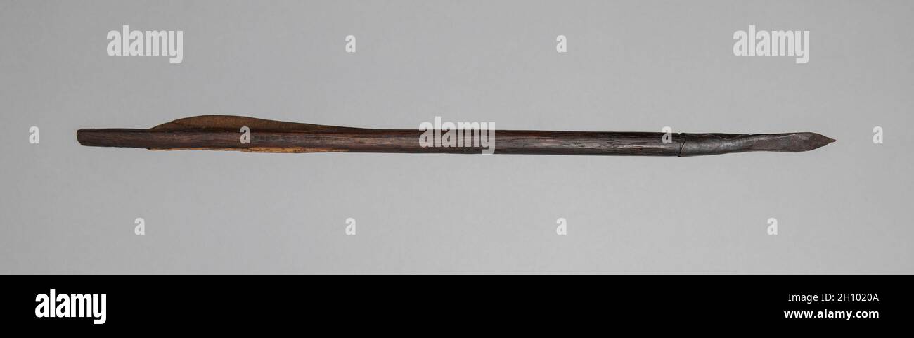 La vis d'arbalète, 1500s-1600s. Allemagne, 16ème-17ème siècle. Bois, cuir, acier ; moyenne : 37,2 cm (14 5/8 in.). Banque D'Images