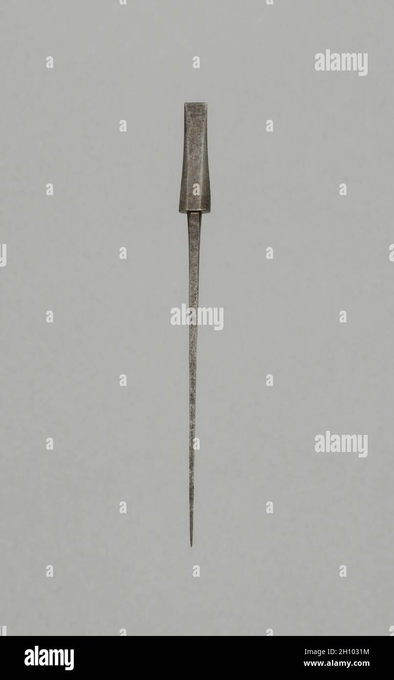 Point de flèche, 1700 s.Japon, période Edo (1615-1868).Acier; hors tout: 13.6 cm (5 3/8 in.); tête: 3.4 cm (1 5/16 in.). Banque D'Images