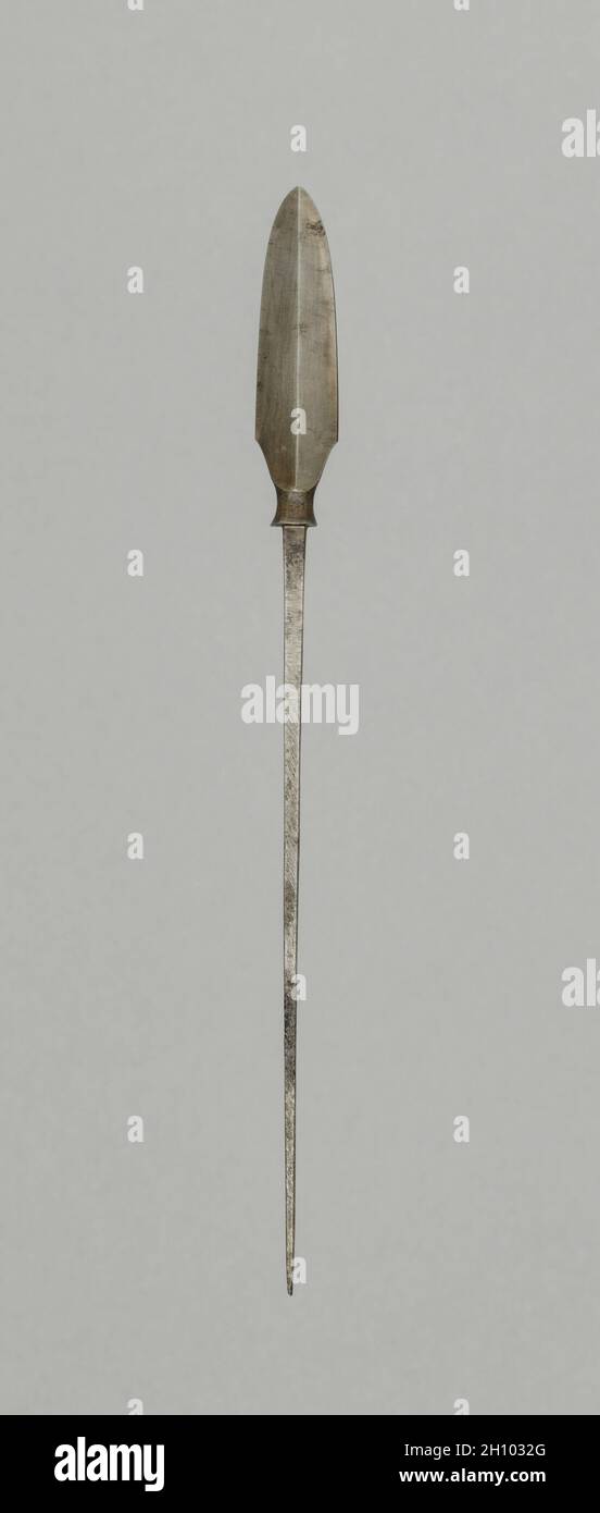 Point de flèche, 1700 s.Japon, période Edo (1615-1868).Acier; hors tout: 18.6 cm (7 5/16 in.); tête: 5.8 cm (2 5/16 in.). Banque D'Images