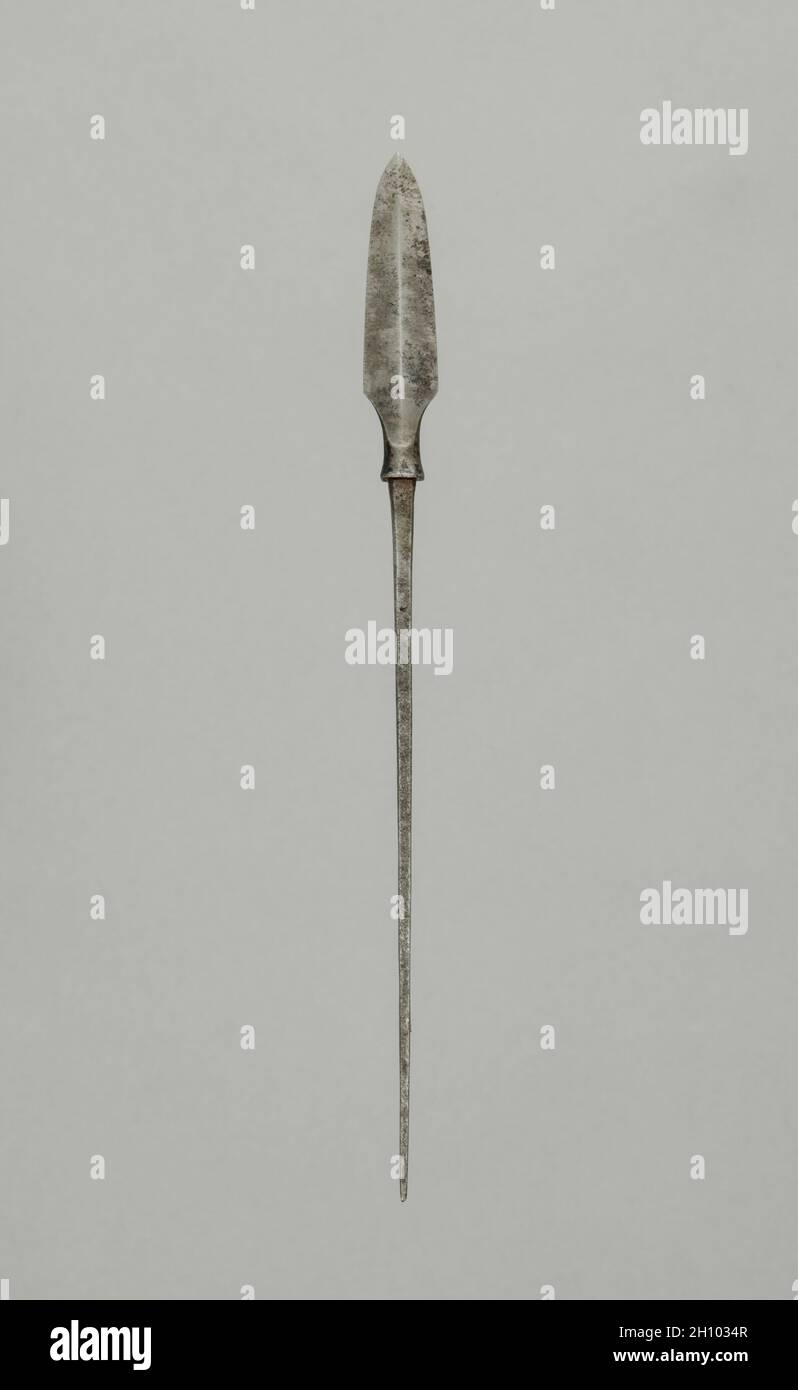 Point de flèche, 1700 s.Japon, période Edo (1615-1868).Acier; hors tout: 18.5 cm (7 5/16 in.); tête: 5.8 cm (2 5/16 in.). Banque D'Images