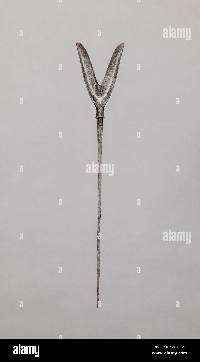Point de flèche, 1700 s.Japon, période Edo (1615-1868).Acier; hors tout: 22.6 cm (8 7/8 in.); tête: 6.6 cm (2 5/8 in.). Banque D'Images
