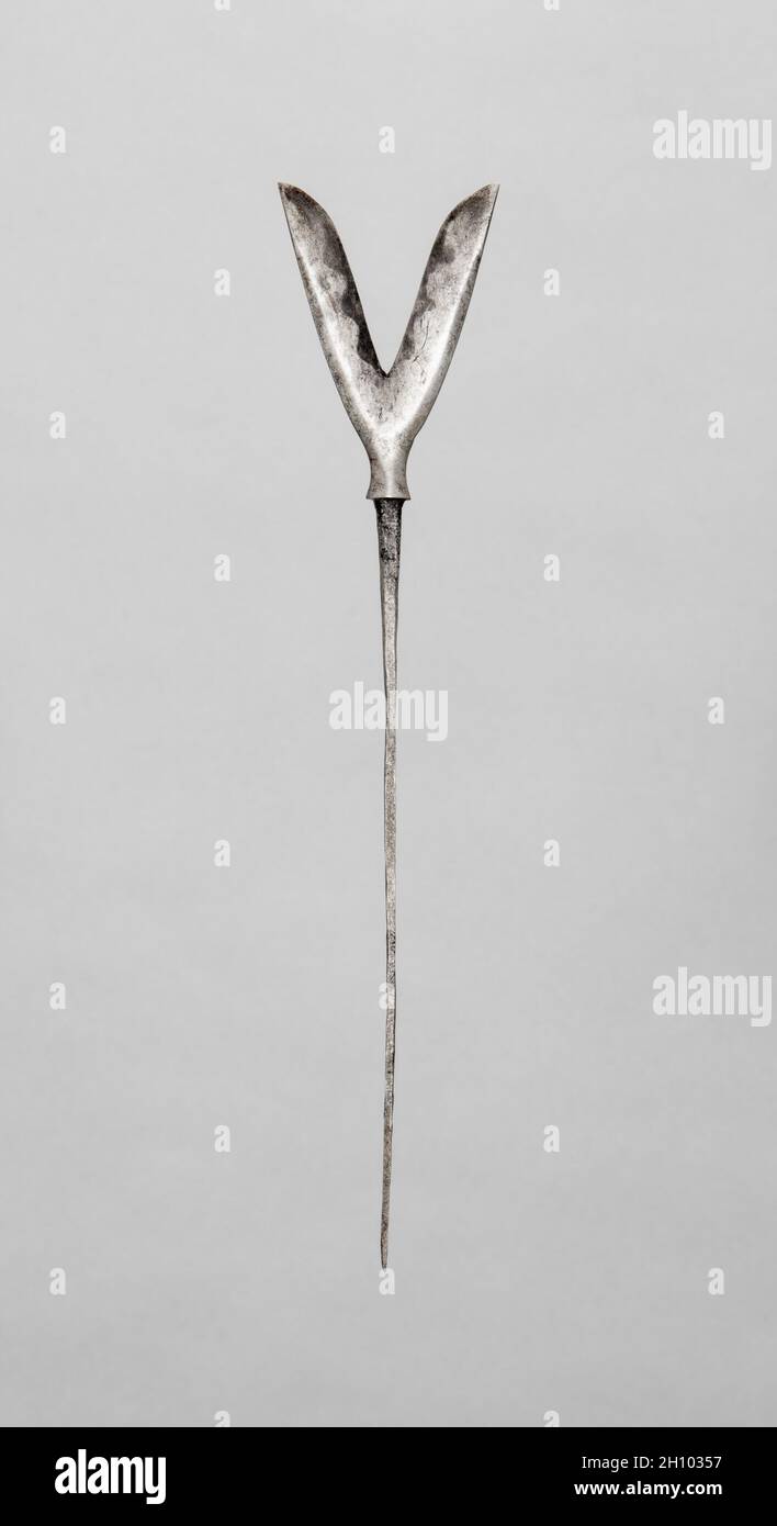 Point de flèche, 1700 s.Japon, période Edo (1615-1868).Acier; hors tout: 22 cm (8 11/16 in.); tête: 6.4 cm (2 1/2 in.). Banque D'Images
