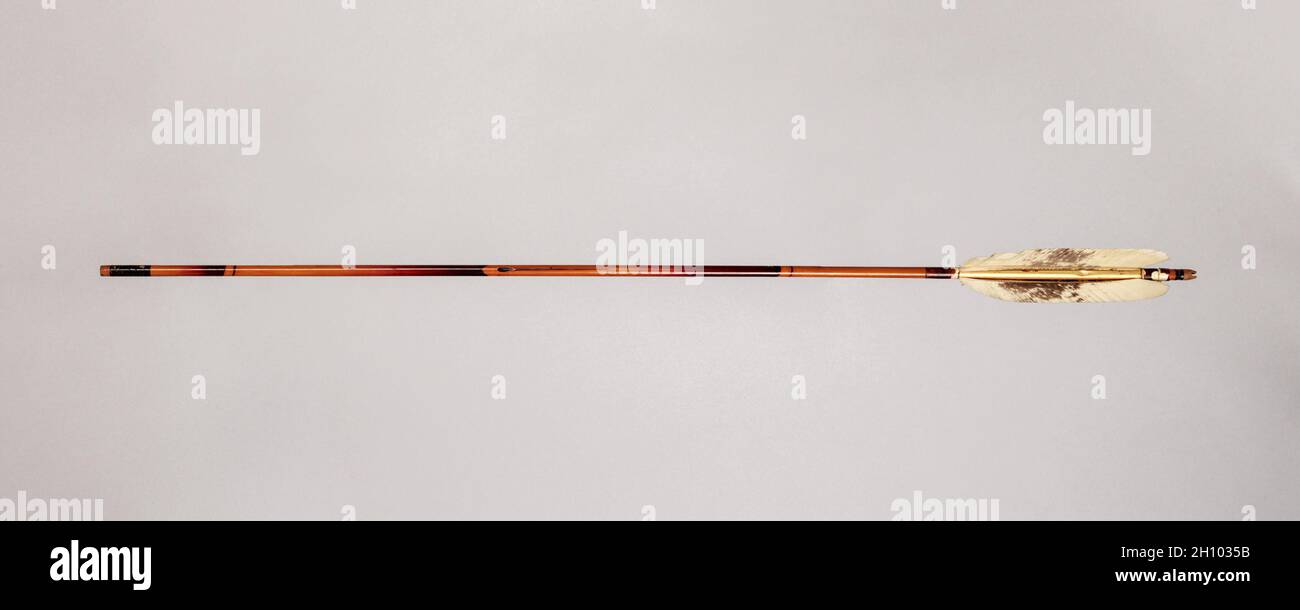 Flèche, 1700 s.Japon, période Edo (1615-1868).Tige de bambou avec pointe en bois et recouverte de plumes faisantes; moyenne: 90.2 cm (35 1/2 in.). Banque D'Images
