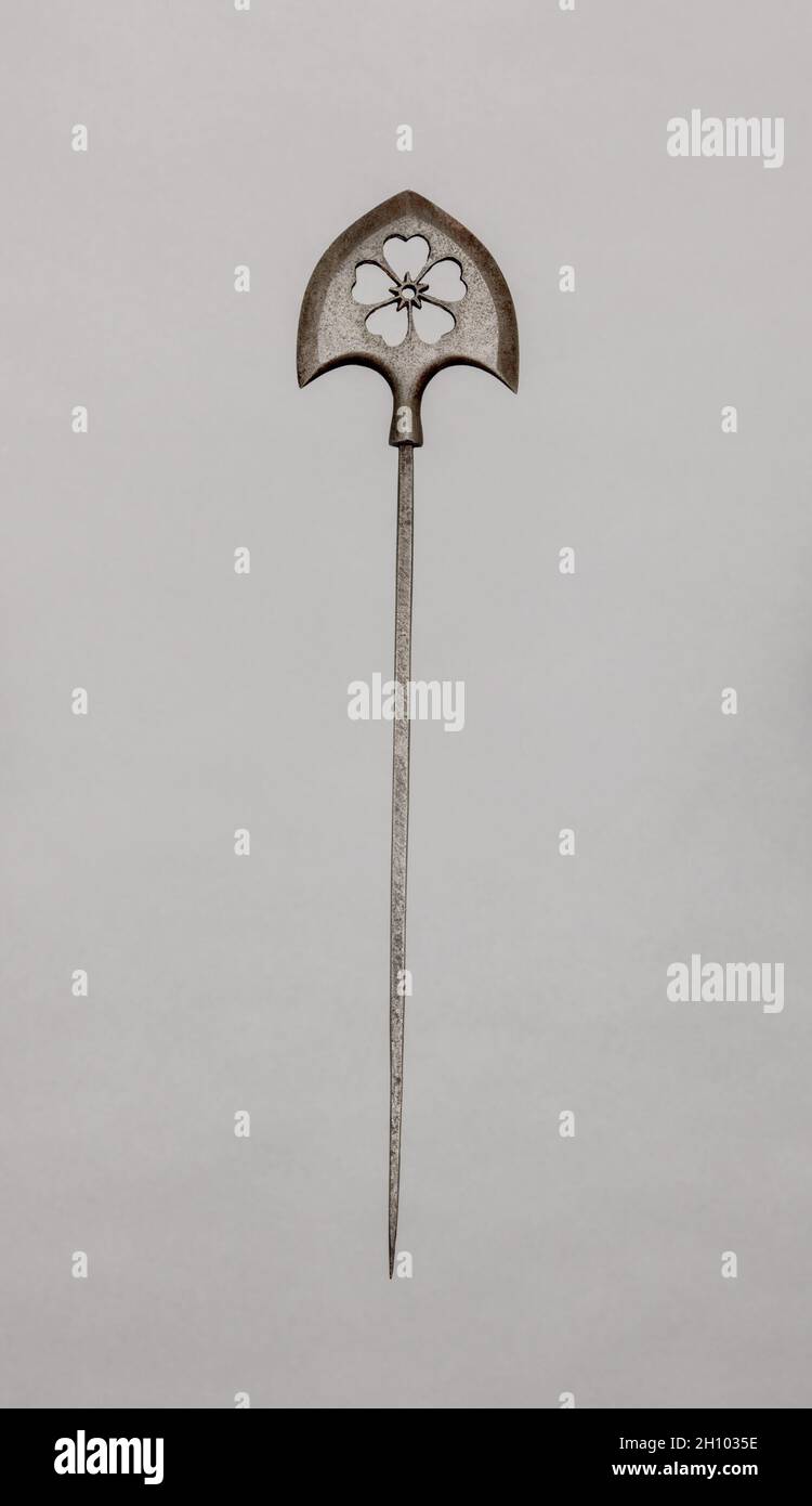Tête de flèche, 1600s.Japon, période Edo (1615-1868).Fer; hors tout: 26.8 cm (10 9/16 po). Banque D'Images