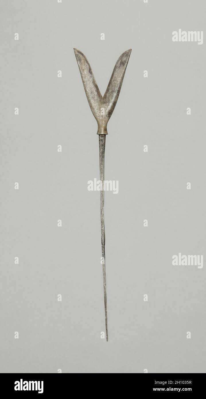 Point de flèche, 1700 s.Japon, période Edo (1615-1868).Acier; hors tout: 22 cm (8 11/16 in.); tête: 6.4 cm (2 1/2 in.). Banque D'Images
