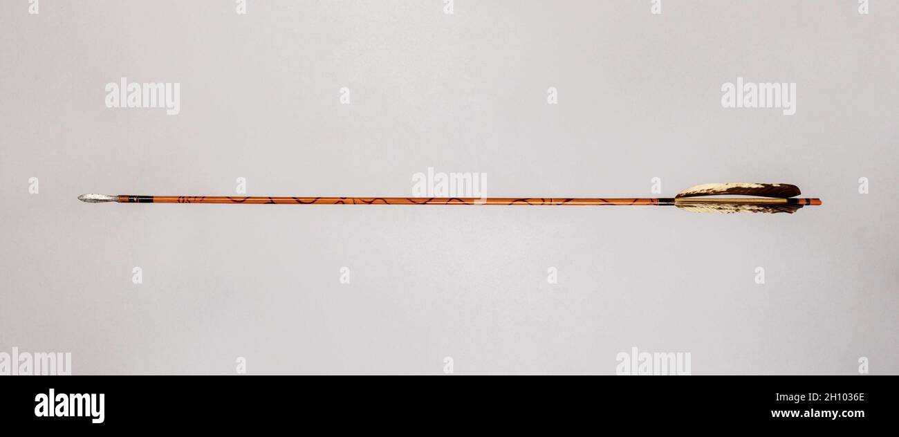 Flèche, 1800s.Japon, période Edo (1615-1868) à période Meiji (1868-1912).Tige de bambou à pointe métallique et à plumes; moyenne : 89.9 cm (35 3/8 po). Banque D'Images