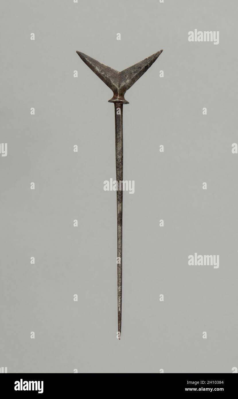 Point de flèche, 1700 s.Japon, période Edo (1615-1868).Acier; hors tout: 12.4 cm (4 7/8 in.); tête: 2.3 cm (7/8 in.). Banque D'Images