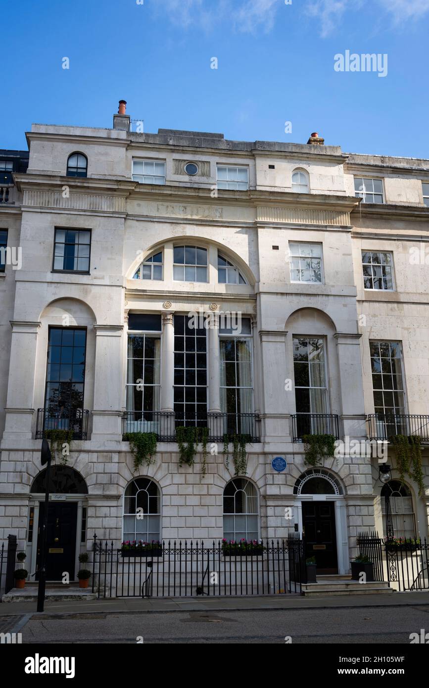 Maisons de ville géorgiennes sur Fitzroy Square, Londres, Angleterre, Royaume-Uni Banque D'Images