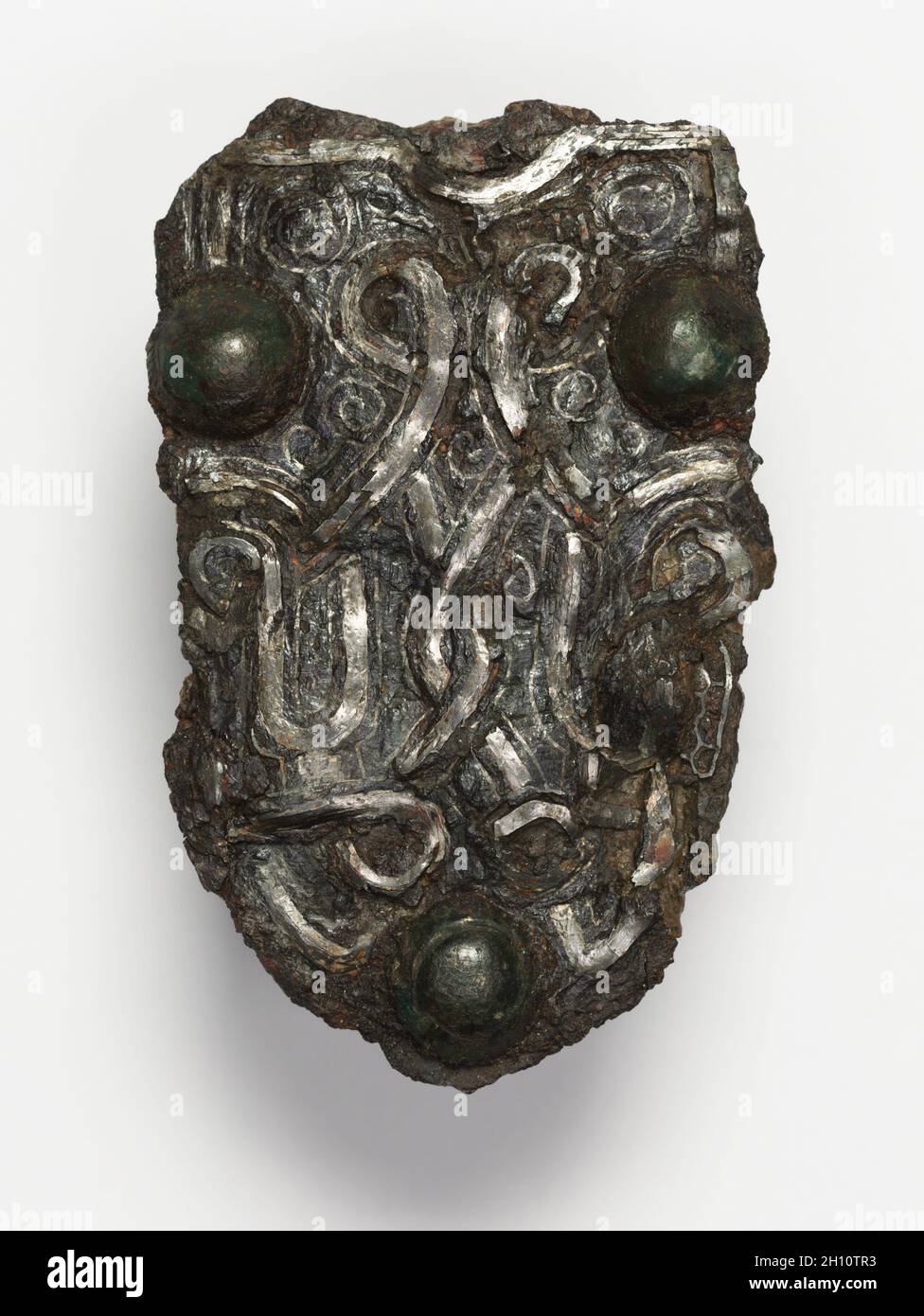 Onglet, 600s. Frankish, période de migration, 7e siècle. Fer à repasser avec incrustation d'argent ; total : 9,1 x 5,8 cm (3 9/16 x 2 5/16 in.). Banque D'Images