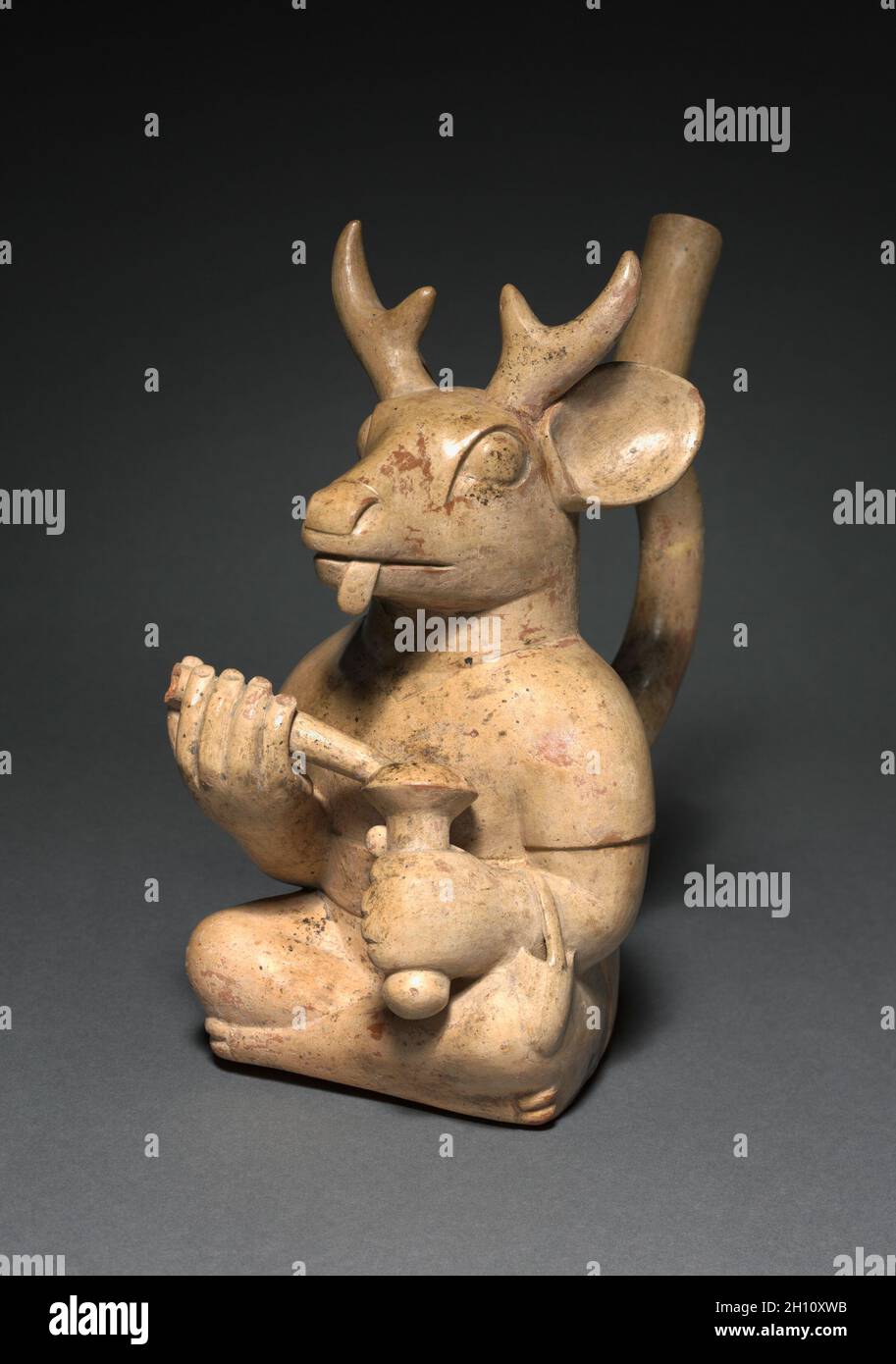 Deer-Headed Figure Navire, 200-850. Centre des Andes, Côte Nord, les gens moche, Début de période intermédiaire. Céramique, glisser ; total : 26,5 x 14 x 25,5 cm (10 1/2 x 5 7/16 x 10 1/16 in.). Banque D'Images