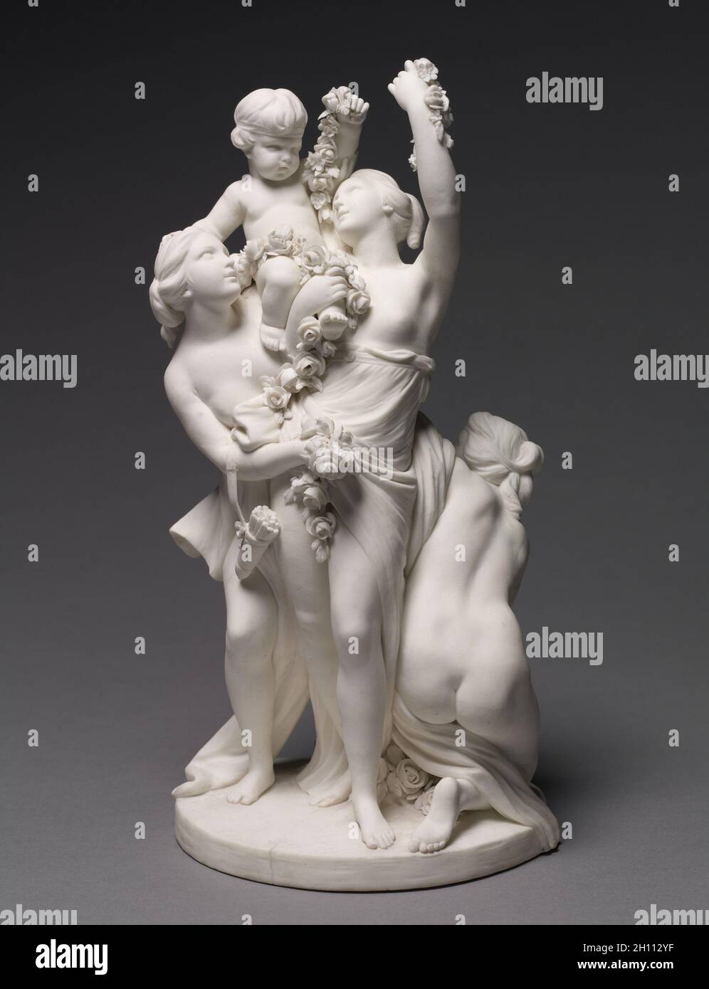 Figure de l'Amour porté par les trois grâces, 1768.Fabrique de porcelaine de Sèvres (français, est.1756), d'après un dessin de François Boucher (français, 1703-1770).Porcelaine tendre non émaillée (biscuit); hors tout : 25.4 x 12.8 x 14 cm (10 x 5 1/16 x 5 1/2 po). Banque D'Images