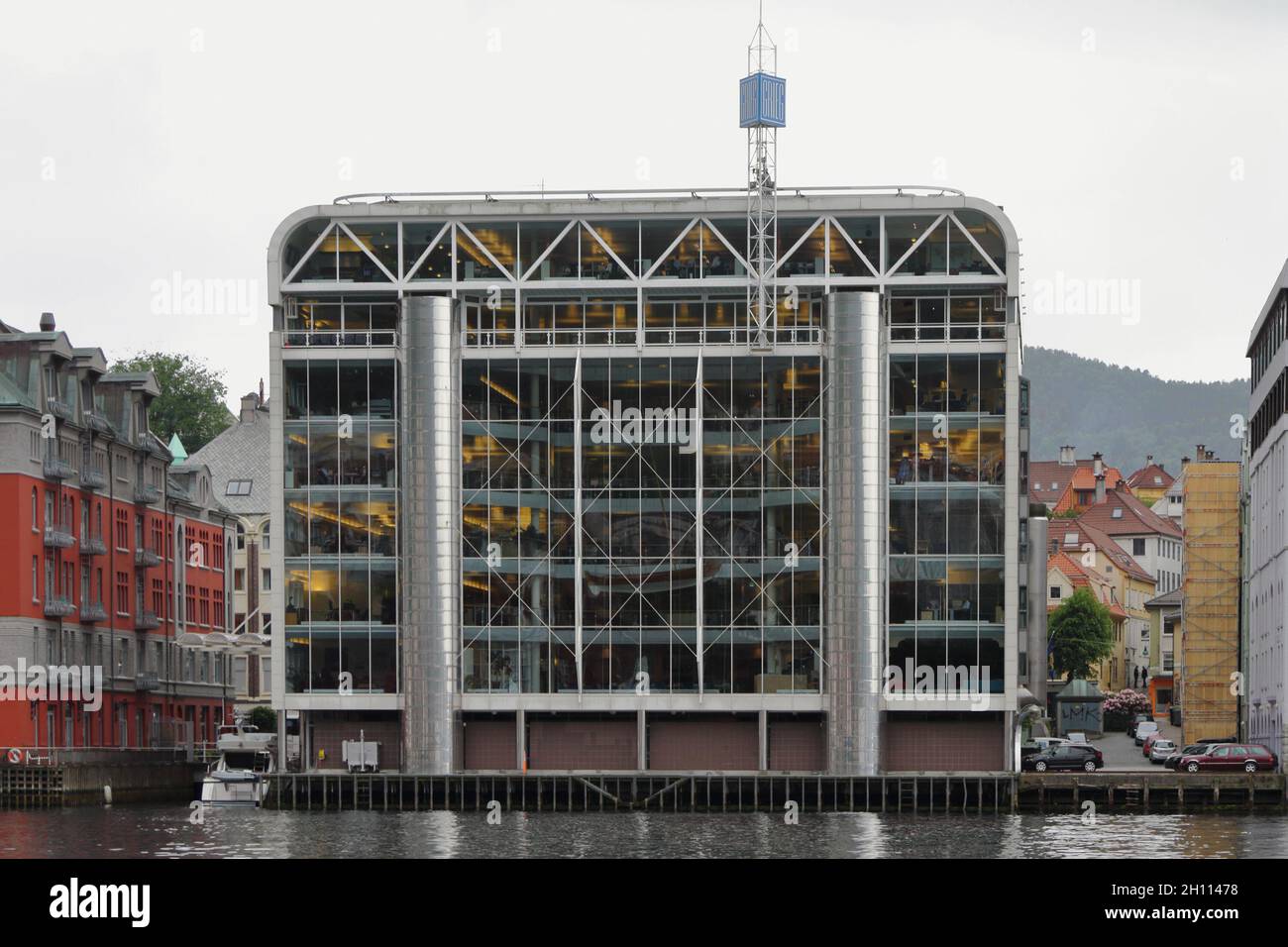 Bergen, Norvège - 13 juin 2012 : parking sur le port Banque D'Images