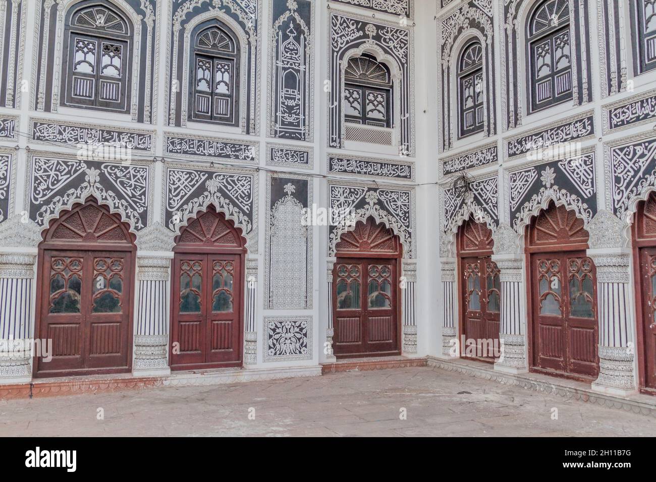 LUCKNOW, INDE - 3 FÉVRIER 2017 : intérieur de Chota Imambara à Lucknow, État de l'Uttar Pradesh, Inde Banque D'Images