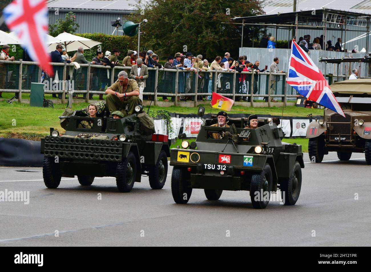 Helen Frostick, 1944 ans, Daimler Dingo Scout car, Victory Parade, Goodwood Revival 2021, Goodwood, Chichester,West Sussex, Angleterre, septembre 2021. Banque D'Images