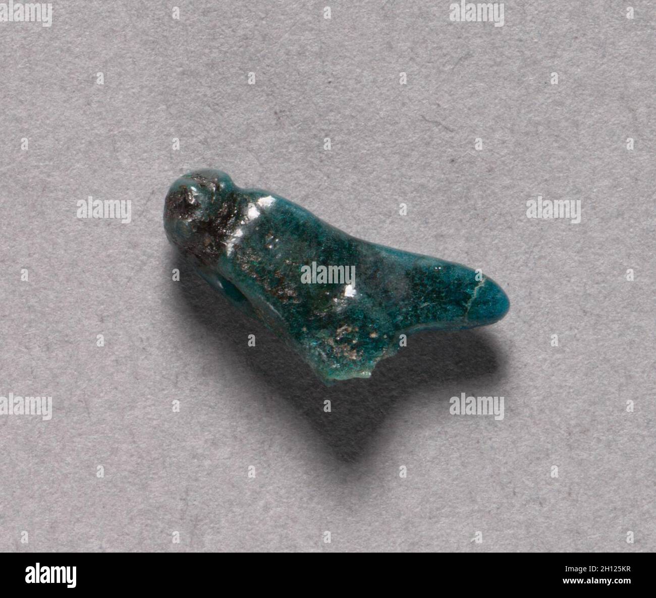 Fly amulette, 2040-1648 BC. L'Égypte, l'Empire du Milieu. Faïence vert turquoise profond ; total : 1,3 cm (1/2 po.). Banque D'Images