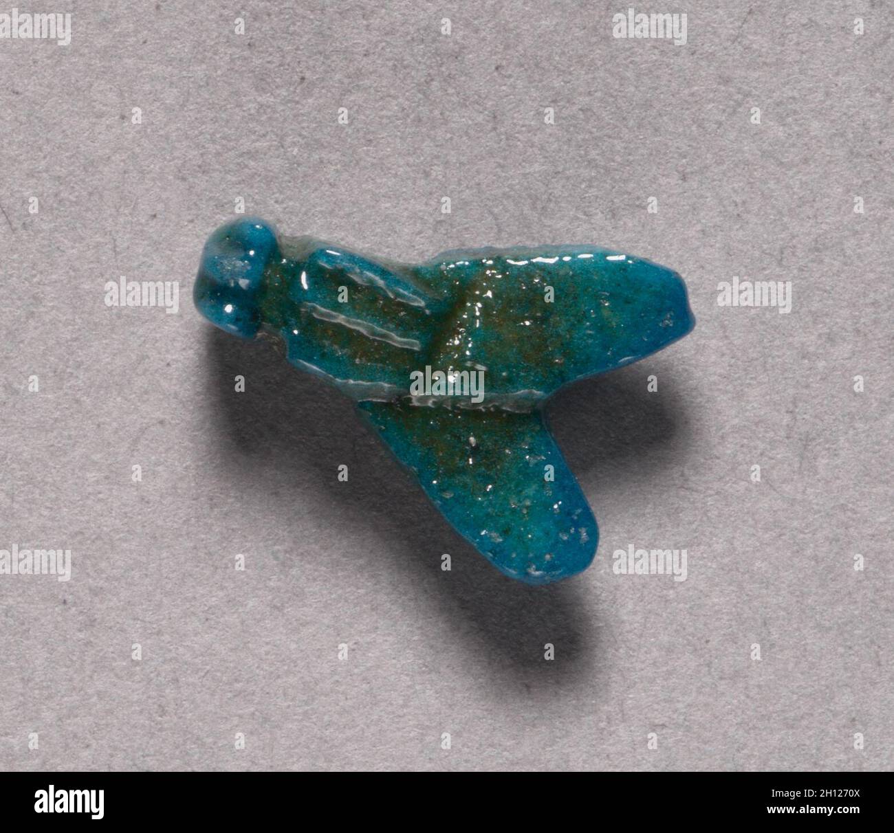 Fly amulette, 2040-1648 BC. L'Égypte, l'Empire du Milieu. Faïence vert turquoise profond ; total : 1,4 cm (9/16 po). Banque D'Images