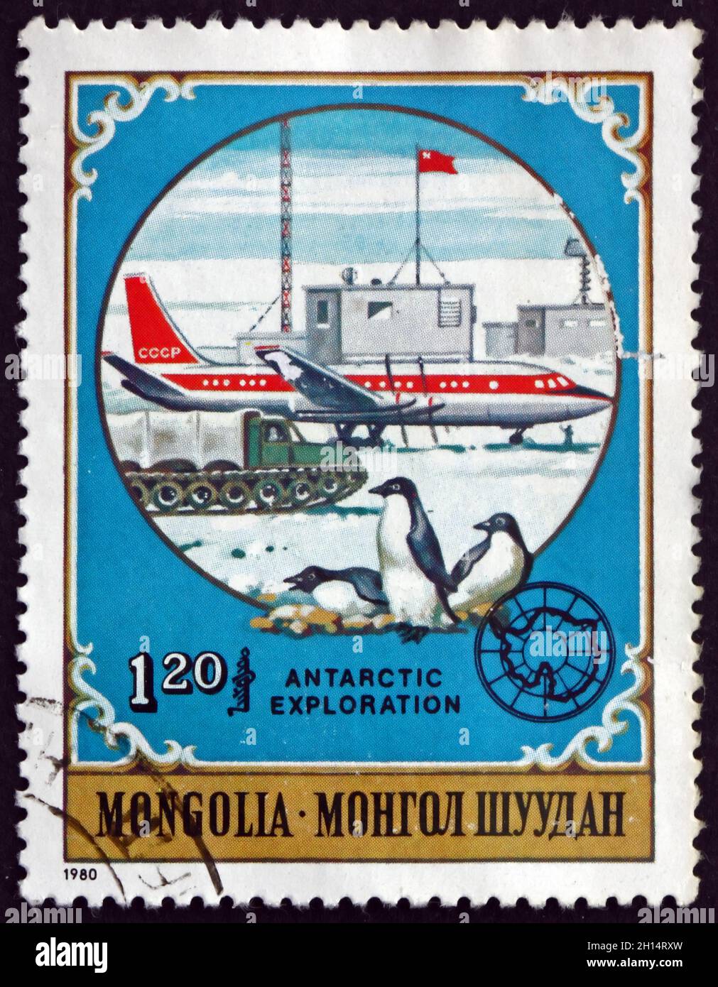 MONGOLIE - VERS 1980 : un timbre imprimé en Mongolie montre les pingouins et l'avion soviétique, les animaux antarctiques et l'exploration, vers 1980 Banque D'Images