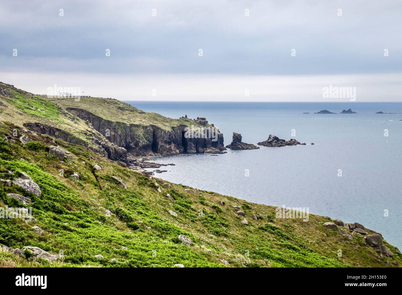 Côte de la fin du Land - le point le plus à l'ouest de l'Angleterre continentale, Penwith Peninsula, Cornwall, Royaume-Uni Banque D'Images