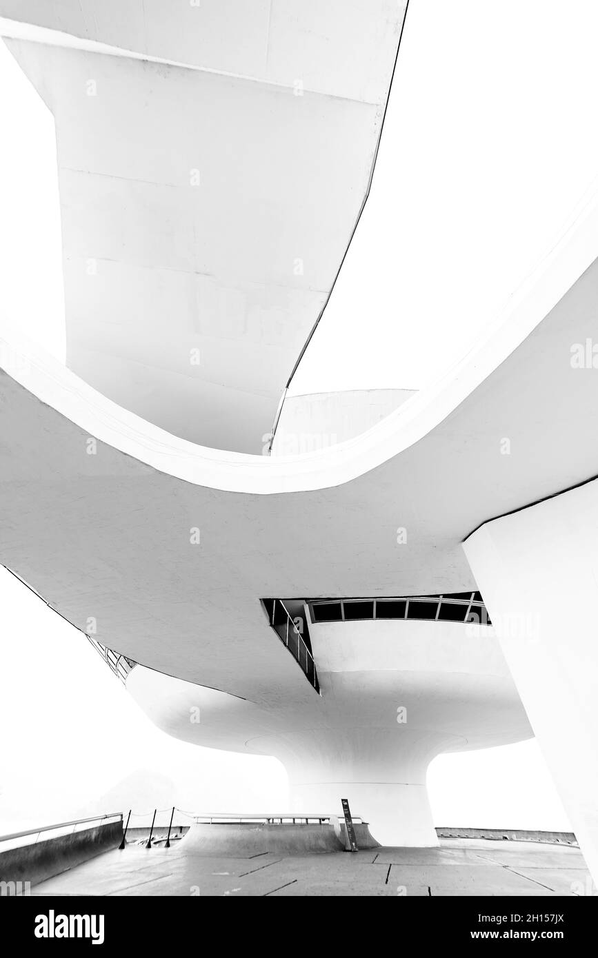 Le Musée moderne d'art contemporain Niteroi (MAC) d'Oscar Niemeyer. Banque D'Images
