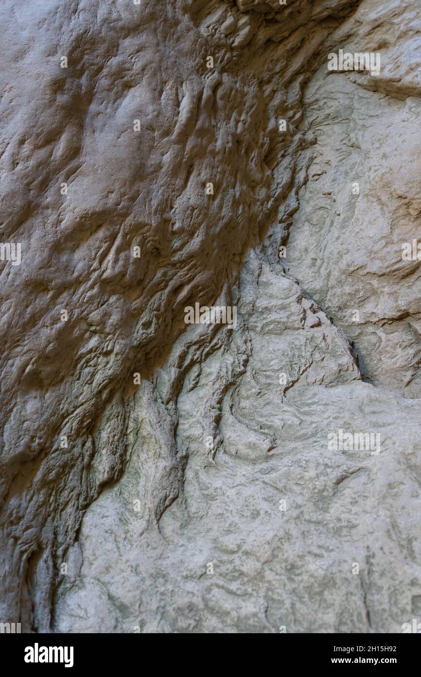 texture de pierre rugueuse dans un canyon ancienne formation rocheuse érodée arrière-plan abstrait Banque D'Images