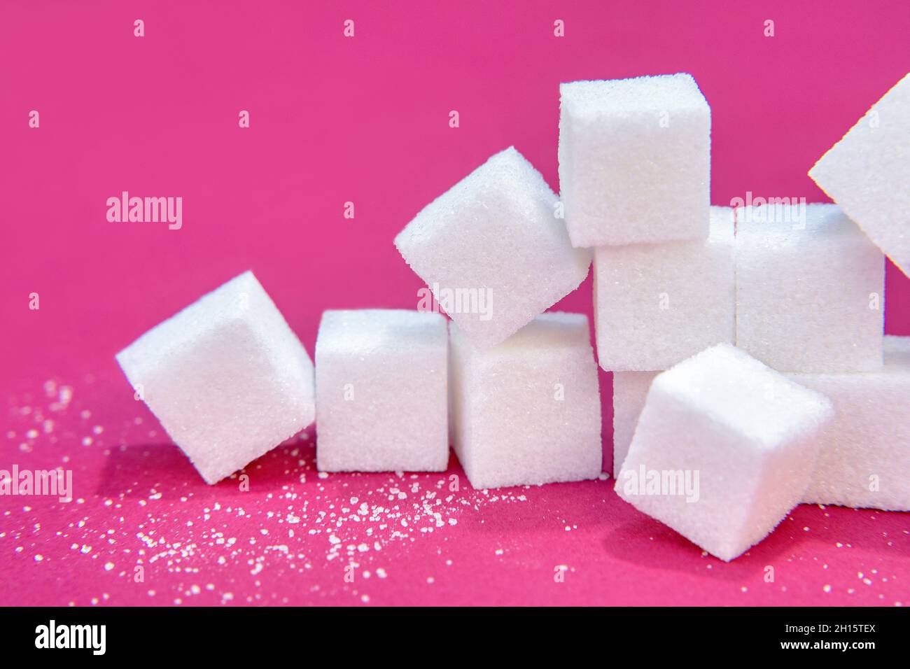 Plusieurs cubes de sucre empilés Banque D'Images