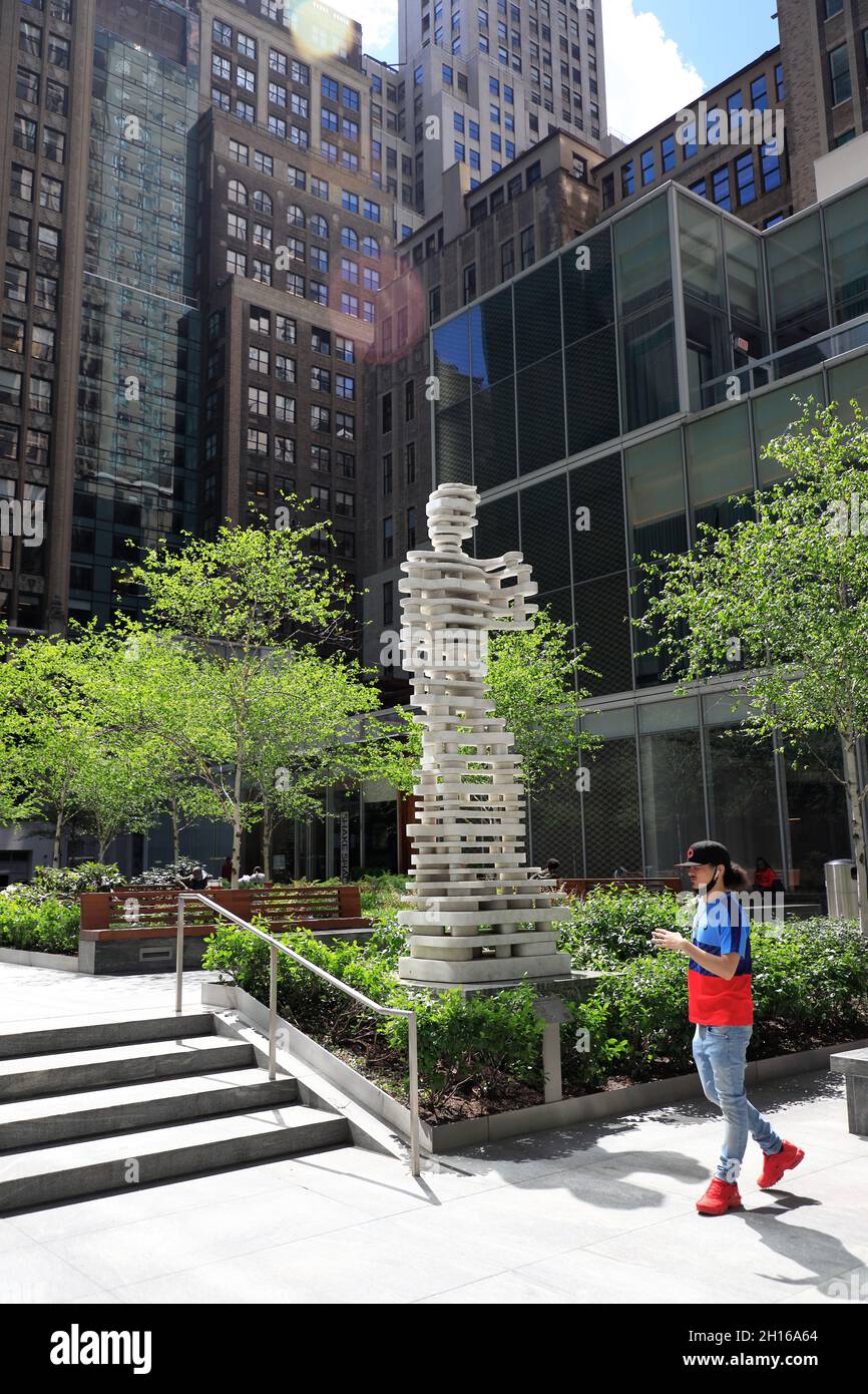 Les Gardiens: Héros en 3 Bryant Park.Midtown Manhattan.New York City.USA Banque D'Images