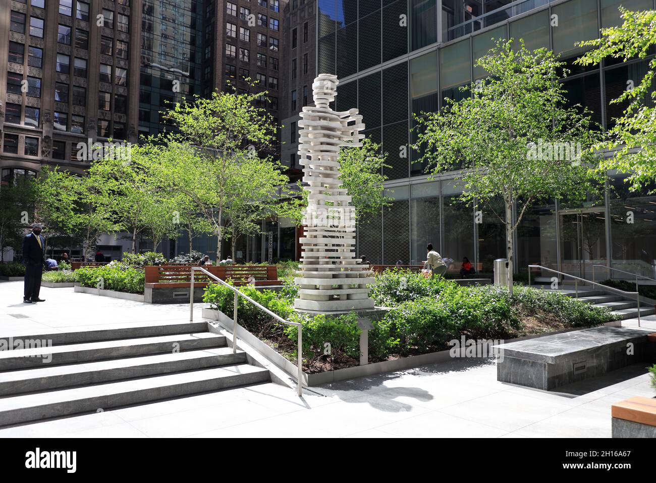 Les Gardiens: Héros en 3 Bryant Park.Midtown Manhattan.New York City.USA Banque D'Images