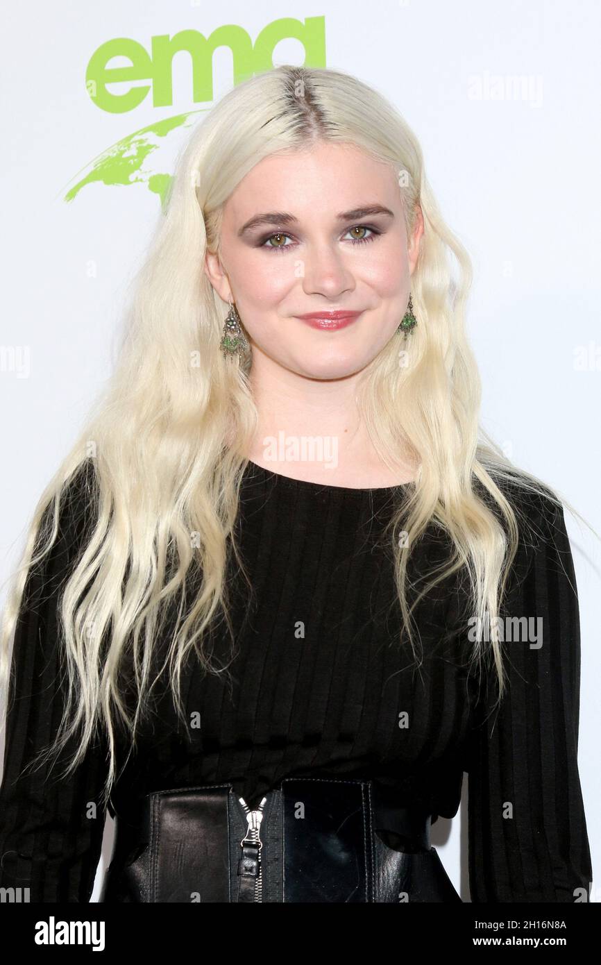 16 octobre 2021, Van Nuys, CA, Etats-Unis: LOS ANGELES - OCT 16: Harlow Jane à l'Environmental Media Association Awards à LA BOÎTE DE VITESSES LE 16 octobre 2021 à Van Nuys, CA (image de crédit: © Kay Blake/ZUMA Press Wire) Banque D'Images