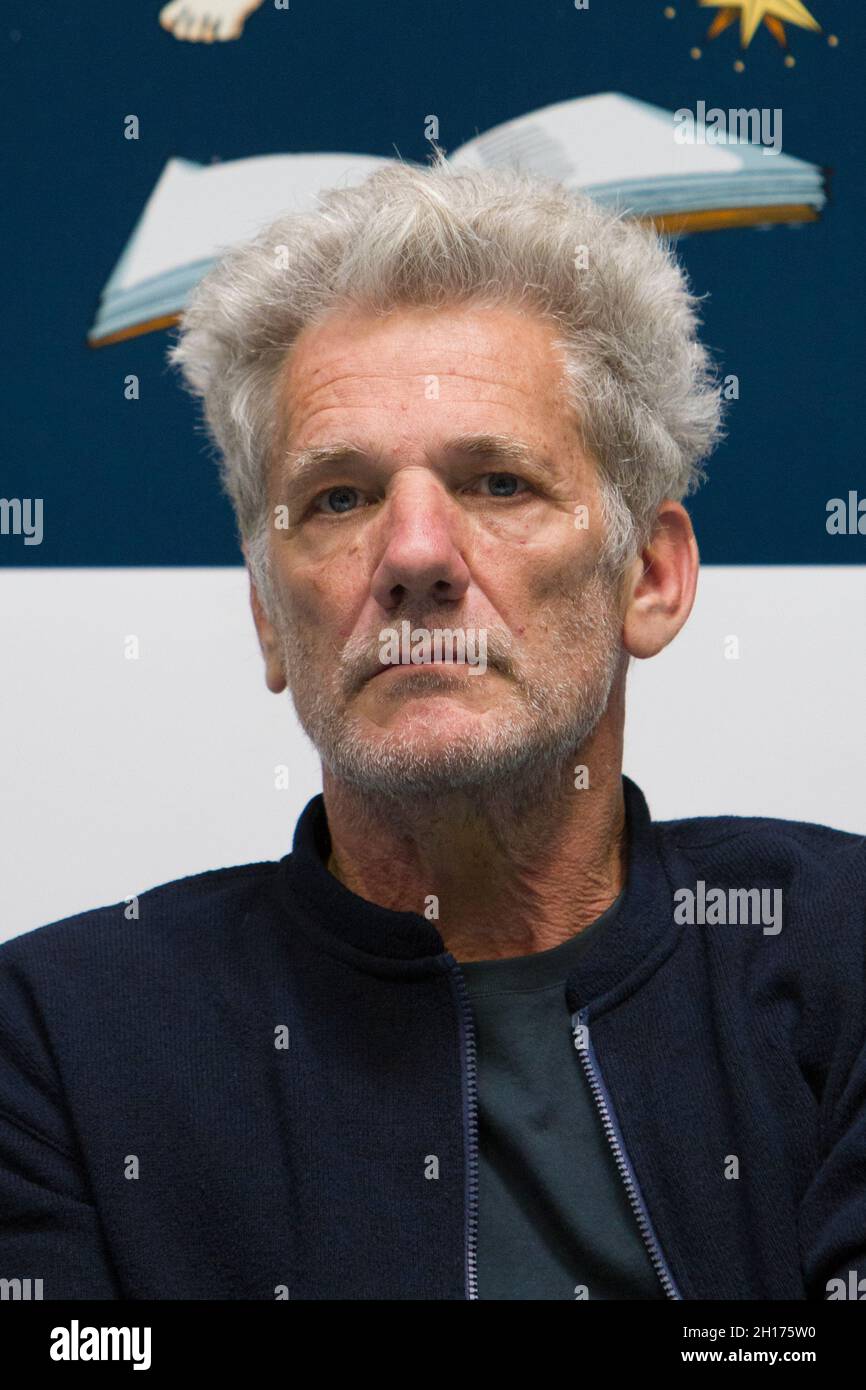 Turin, Italie.16 octobre 2021.L'écrivain argentin Alan Pauls est invité de 2021 Turin Book Fair. Banque D'Images