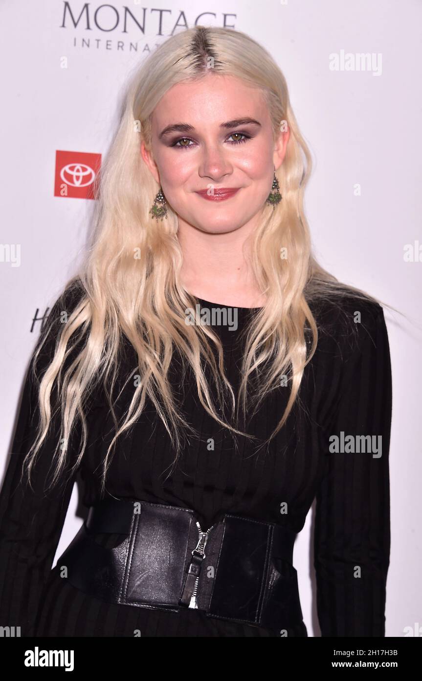 LOS ANGELES, CA - 16 OCTOBRE : Harlow Jane participe au gala de remise des prix de l'Association des médias environnementaux (EMA) à LA BOÎTE DE VITESSES LA le 16 octobre 2021 à Los Angel Banque D'Images