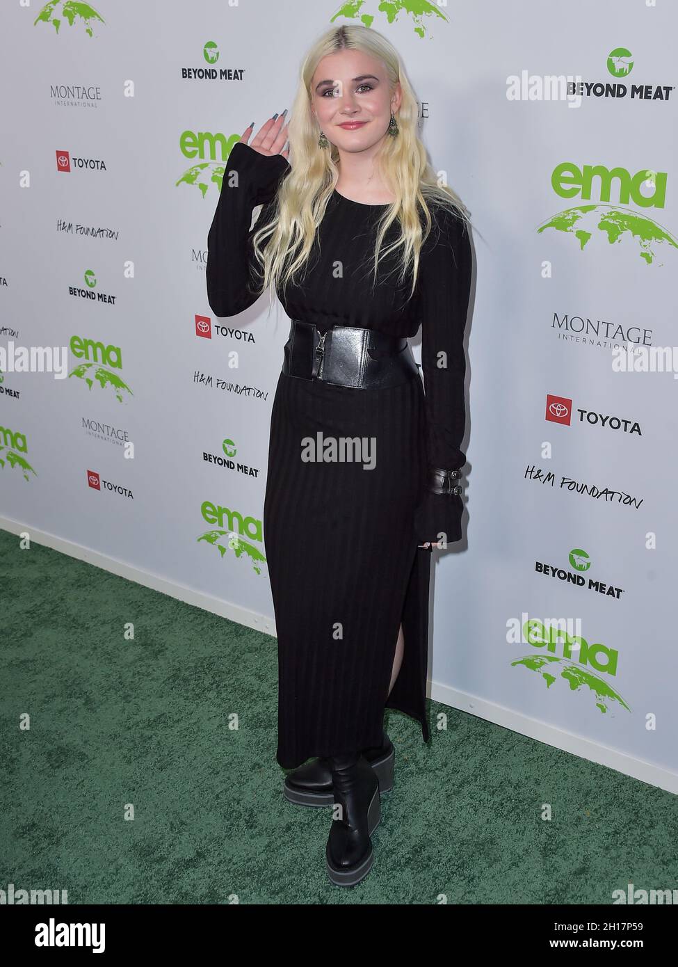 Van Nuys, États-Unis.16 octobre 2021.VAN NUYS, LOS ANGELES, CALIFORNIE, États-Unis - OCTOBRE 16 : l'actrice Harlow Jane Arquette arrive au Gala 2021 des prix de l'Environmental Media Association (EMA) qui s'est tenu à LA BOÎTE DE VITESSES LA le 16 octobre 2021 à Van Nuys, Los Angeles, Californie, États-Unis.( Credit: Image Press Agency/Alamy Live News Banque D'Images