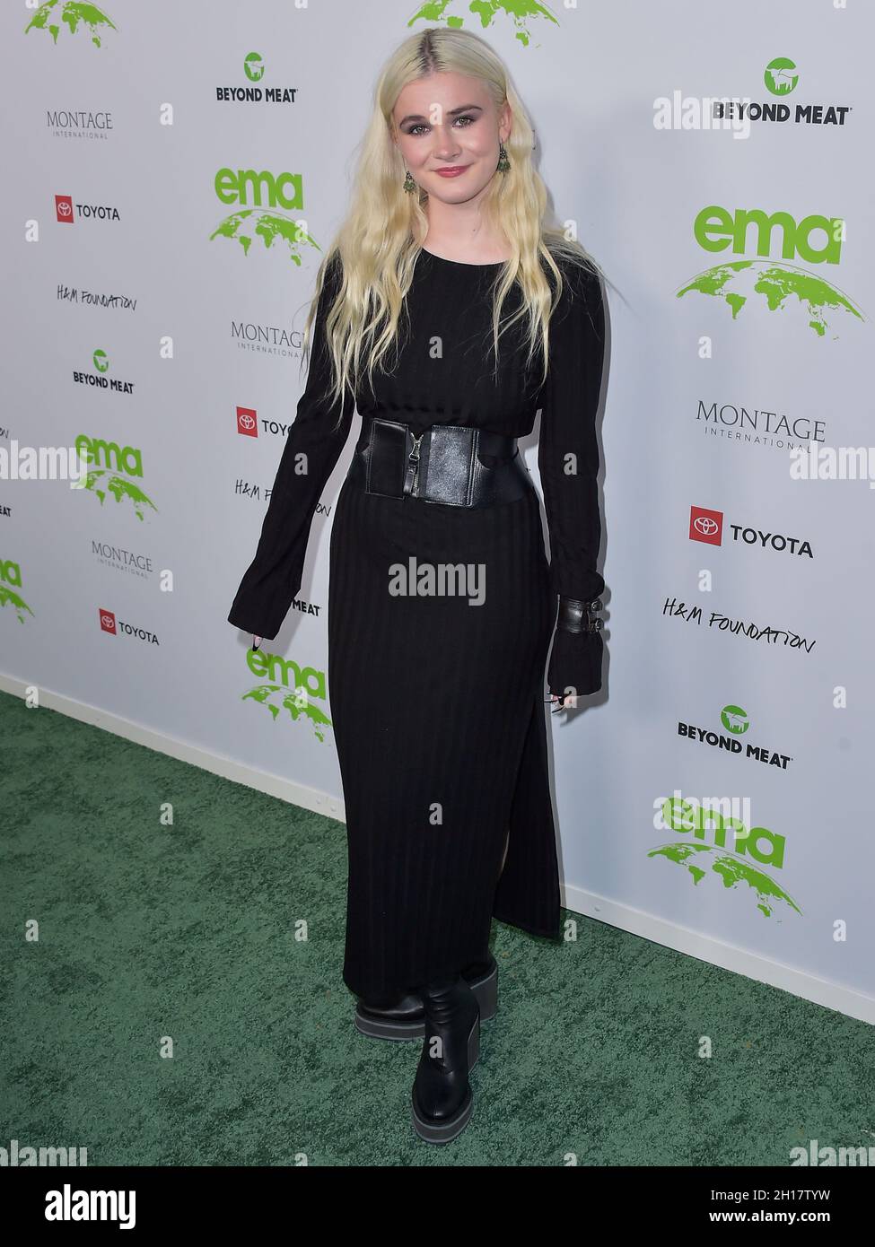 VAN NUYS, LOS ANGELES, CALIFORNIE, États-Unis - OCTOBRE 16 : l'actrice Harlow Jane Arquette arrive au Gala 2021 des prix de l'Environmental Media Association (EMA) qui s'est tenu à LA BOÎTE DE VITESSES LA le 16 octobre 2021 à Van Nuys, Los Angeles, Californie, États-Unis.(Photo par image Press Agency/Sipa USA) Banque D'Images